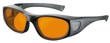 Lunettes avec filtre orange